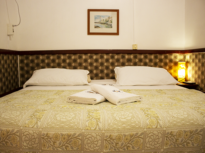 Quarto Triplo com Varanda - Pousada Palhocinha Garopaba