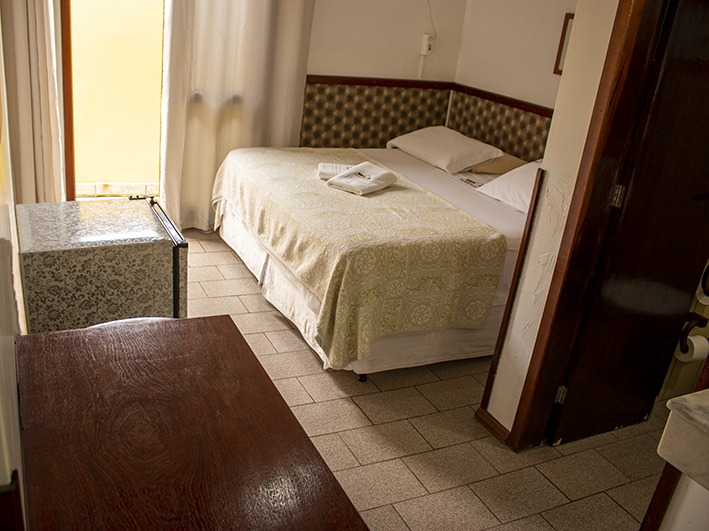 Quarto Triplo com Varanda - Pousada Palhocinha Garopaba