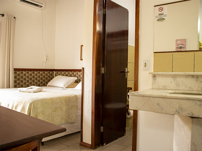 Quarto Triplo com Varanda - Pousada Palhocinha Garopaba